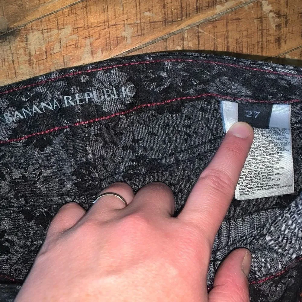 Banana Republic 27 black & gray brocade normcore jeans